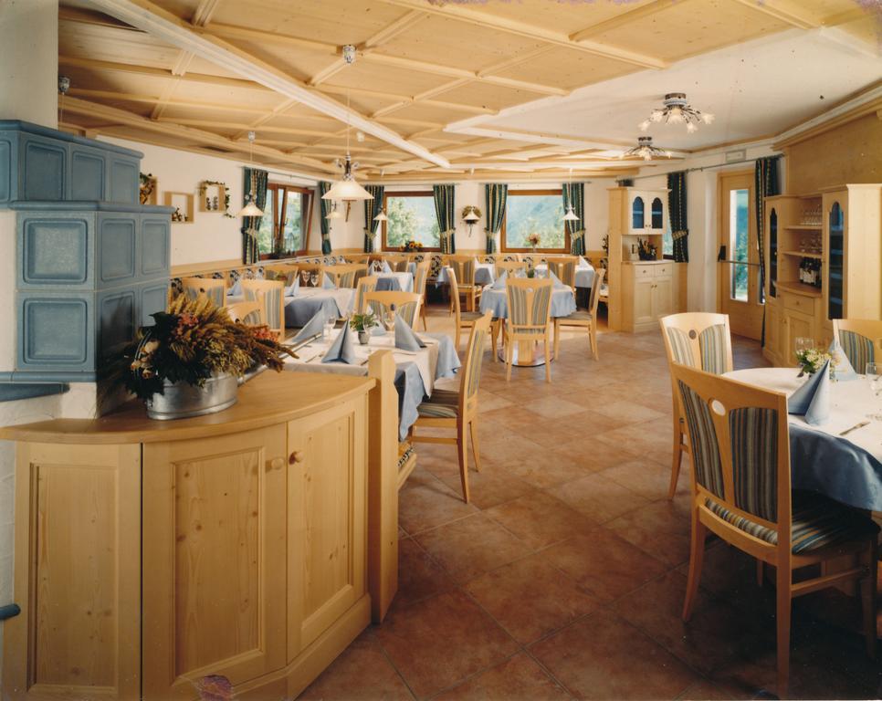 Gasthof Hotel Woehrmaurer Velturno Esterno foto