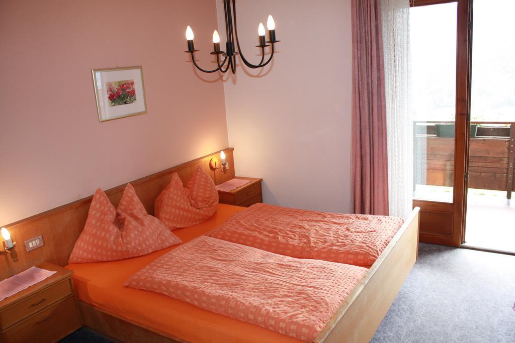 Gasthof Hotel Woehrmaurer Velturno Camera foto