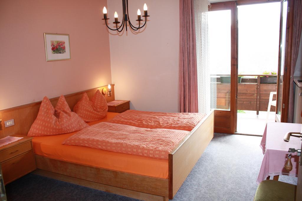 Gasthof Hotel Woehrmaurer Velturno Camera foto